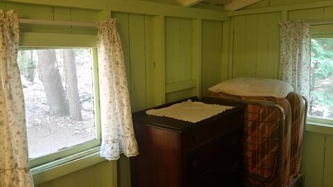 tuckaway+bedroom3.jpg