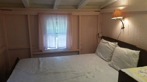 tuckaway+bedroompink2.jpg